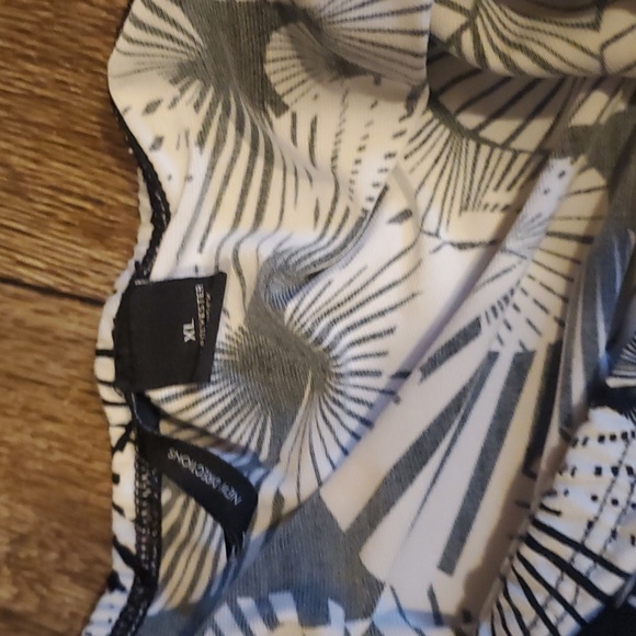 Knee length skirt - Picture 3 of 3